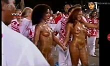 مراهقات برازيليات مثيرات يرقصن عارية في الكرنفال