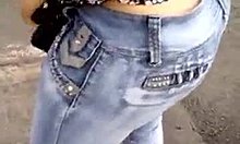Itzel Mayorga's Big Ass Diganggu dalam Jeans